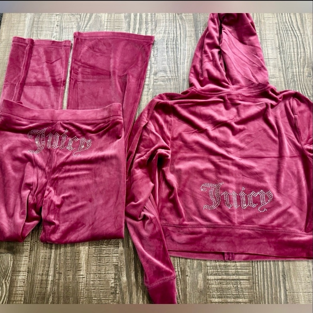 Juicy Couture Velour Tracksuit in Festival Fucshia. - Picture 2 of 9